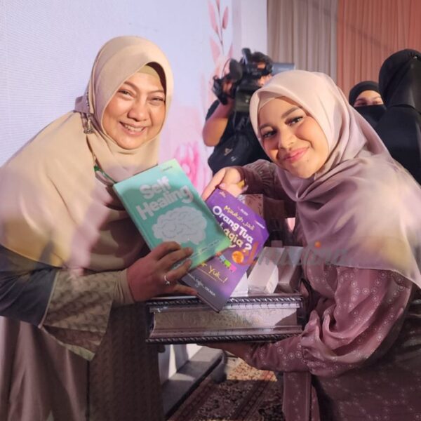 dr. Aisah Dahlan,CHt., CM,NLP - PAKET 2 BUKU,HEALING,WATAK - Gambar 4